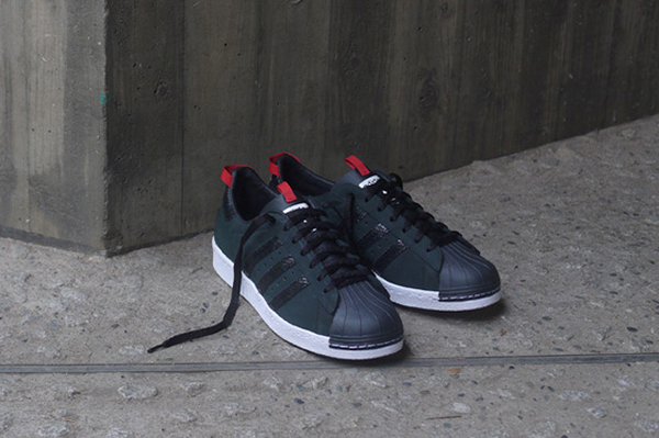 MITA-SNEAKERS-ADIDAS-SUPERSTAR-80S-PYTHON-LATERAL