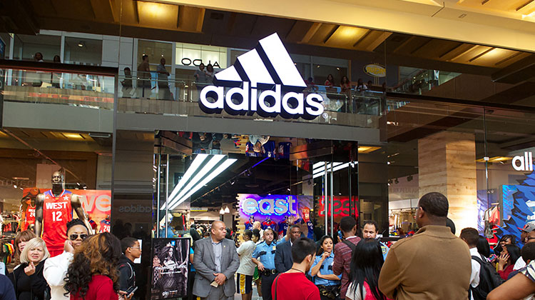 La tienda más importante de adidas está en Argentina | SneakerHead Argentina